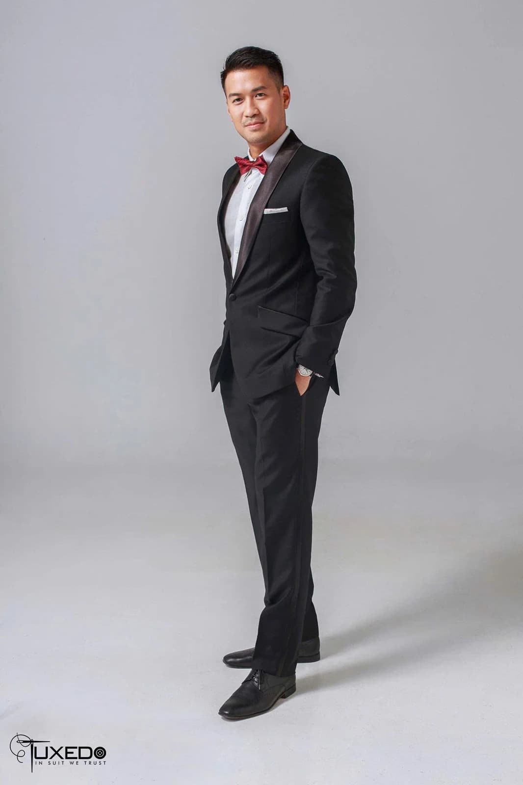 Tuxedo Đen Ve Shawl Ánh Đồng — TUX-003