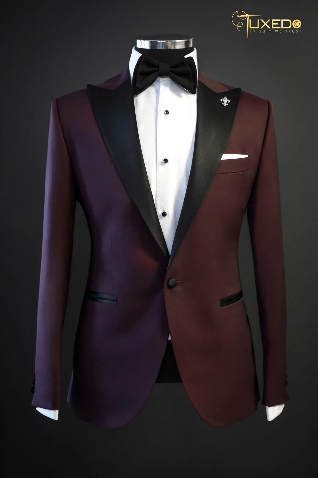 Tuxedo Đỏ Mận Ánh Tím Ve Nhọn — TUX-020