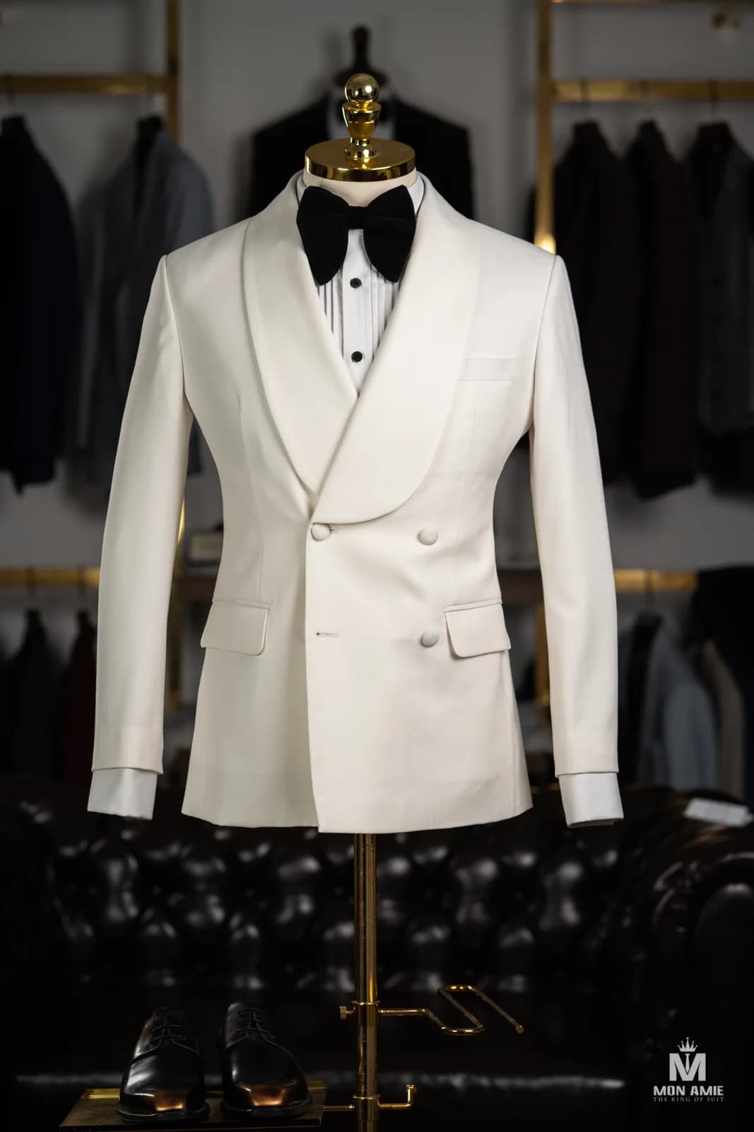 Tuxedo Trắng Kem Hai Hàng Nút Ve Shawl — TUX-134