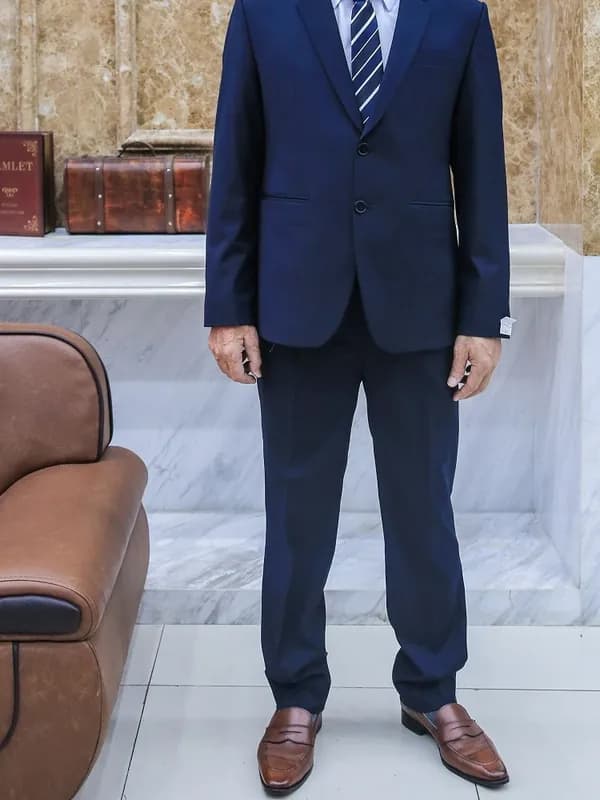 Suit Navy Cà Vạt Sọc Xanh — SG-002