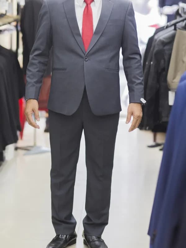 Suit Xám Cà Vạt Đỏ — SG-009