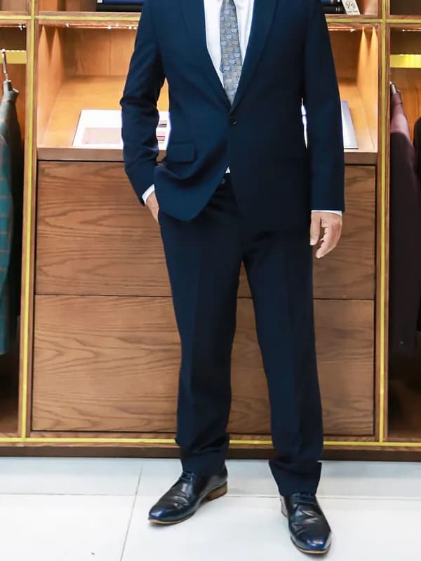 Suit Navy Đậm Cà Vạt Xám Nhạt — SG-022