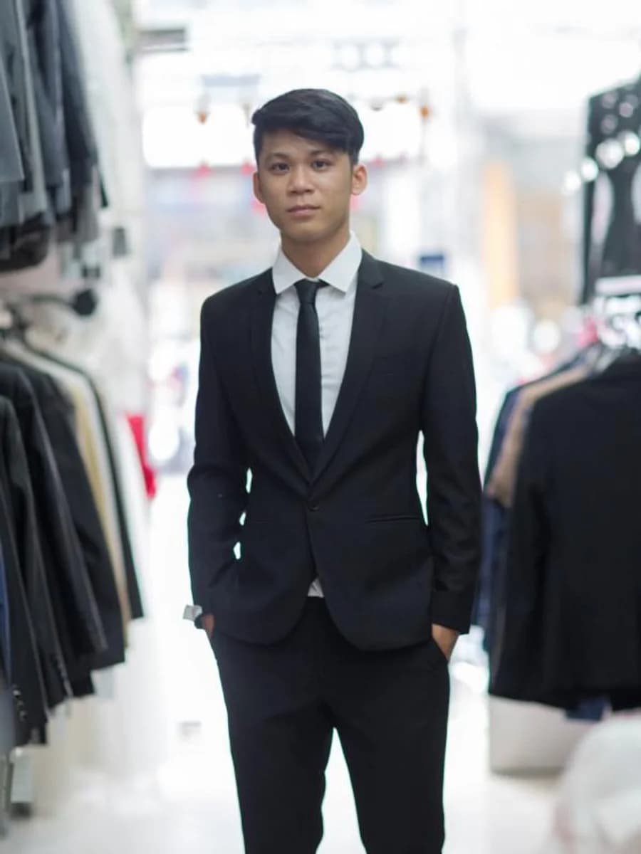 Vest Đen Nền Tảng Ve Bản Nhỏ — SN-094