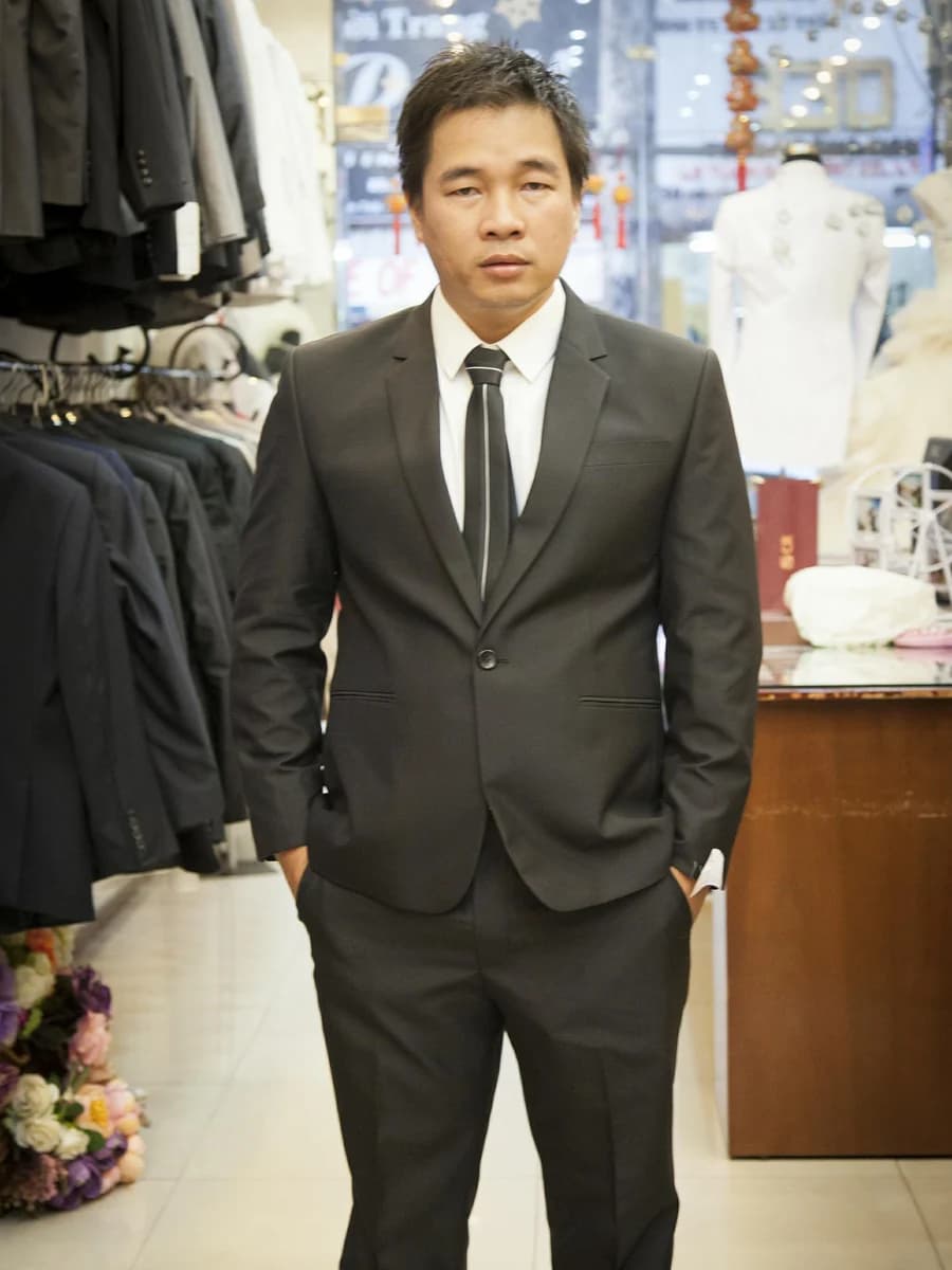 Đen Tuyền Cổ Điển — SN-100