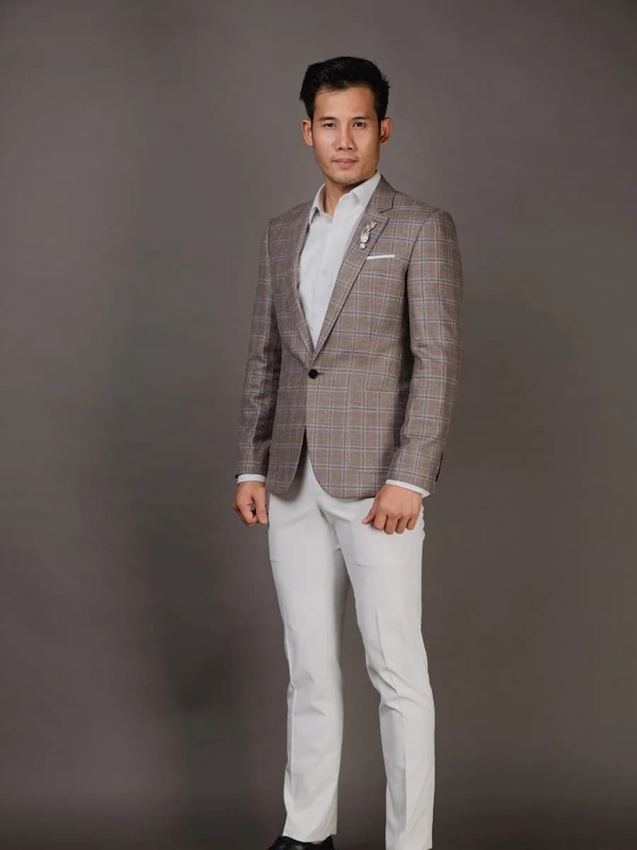 Blazer Taupe Caro Kẻ Xanh Nhạt, Ve Peak Hẹp — SN-267