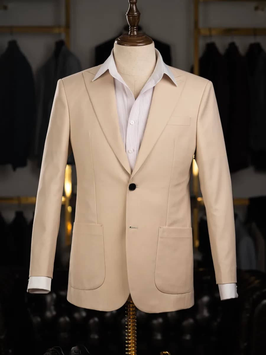 Vest Hai Nút Kem Hồng Nude Túi Ốp Ve Nhọn — SN-320