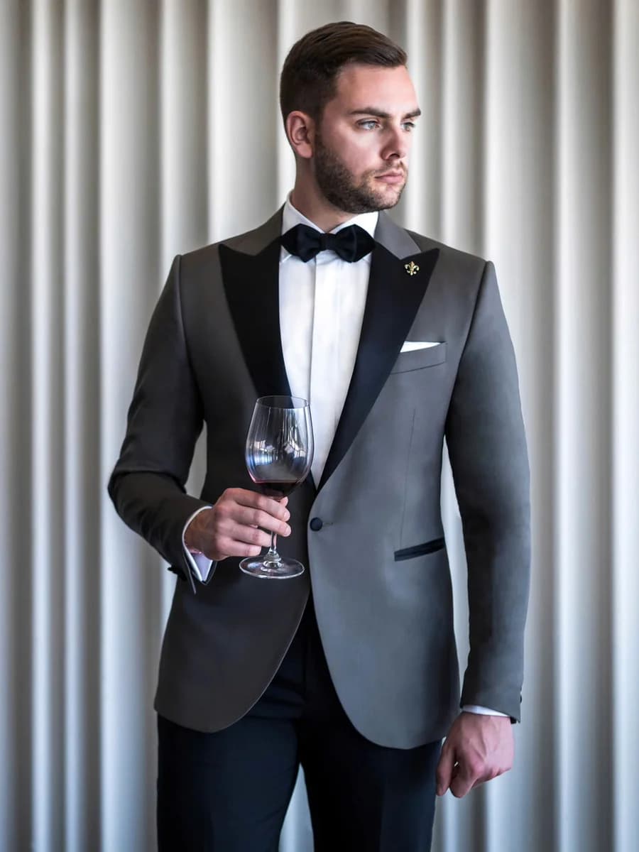 Tuxedo Xám Khói Ve Nhọn Satin — TUX-022