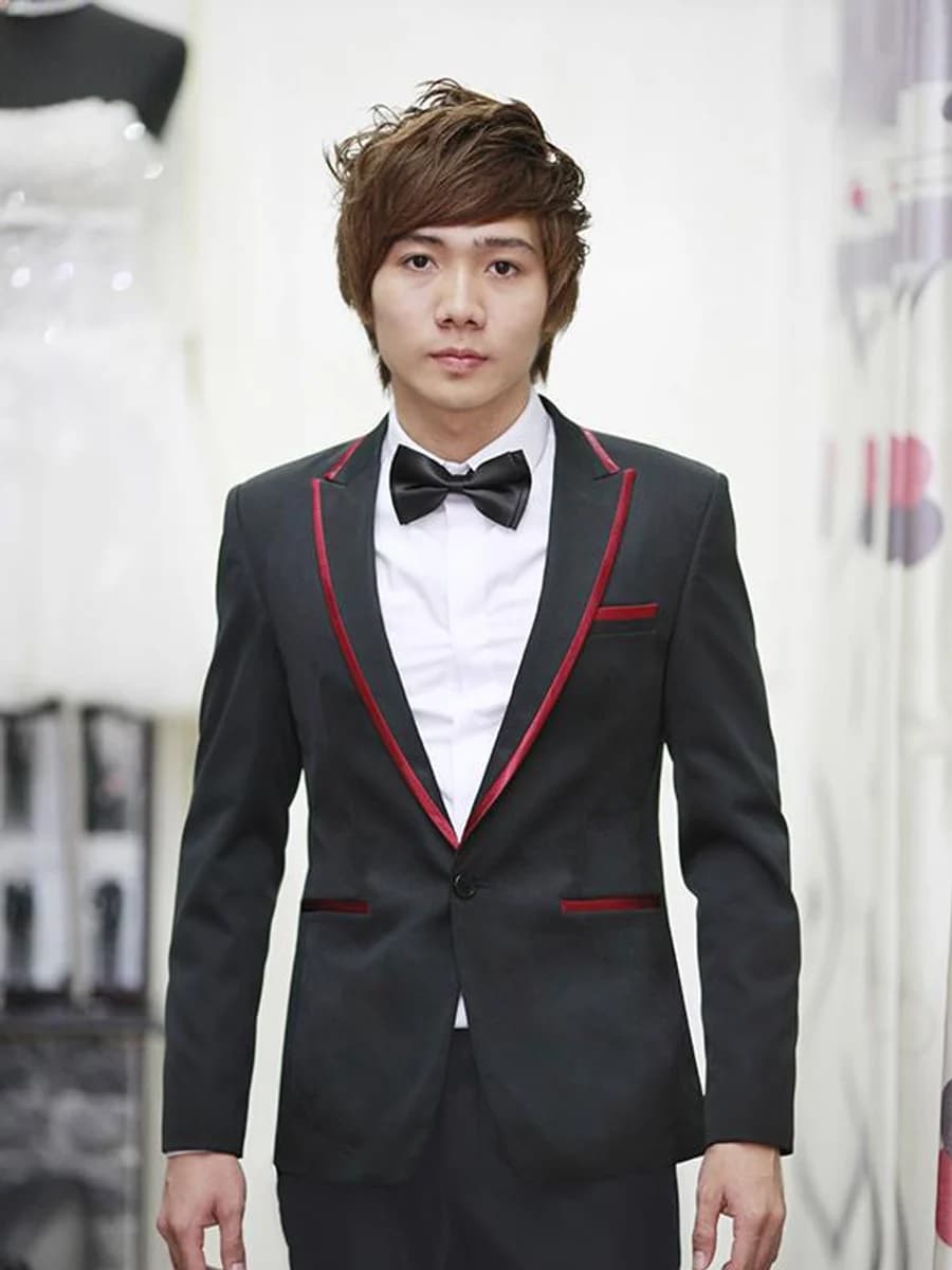 Tuxedo Viền Đỏ Kiêu Hãnh — TUX-065