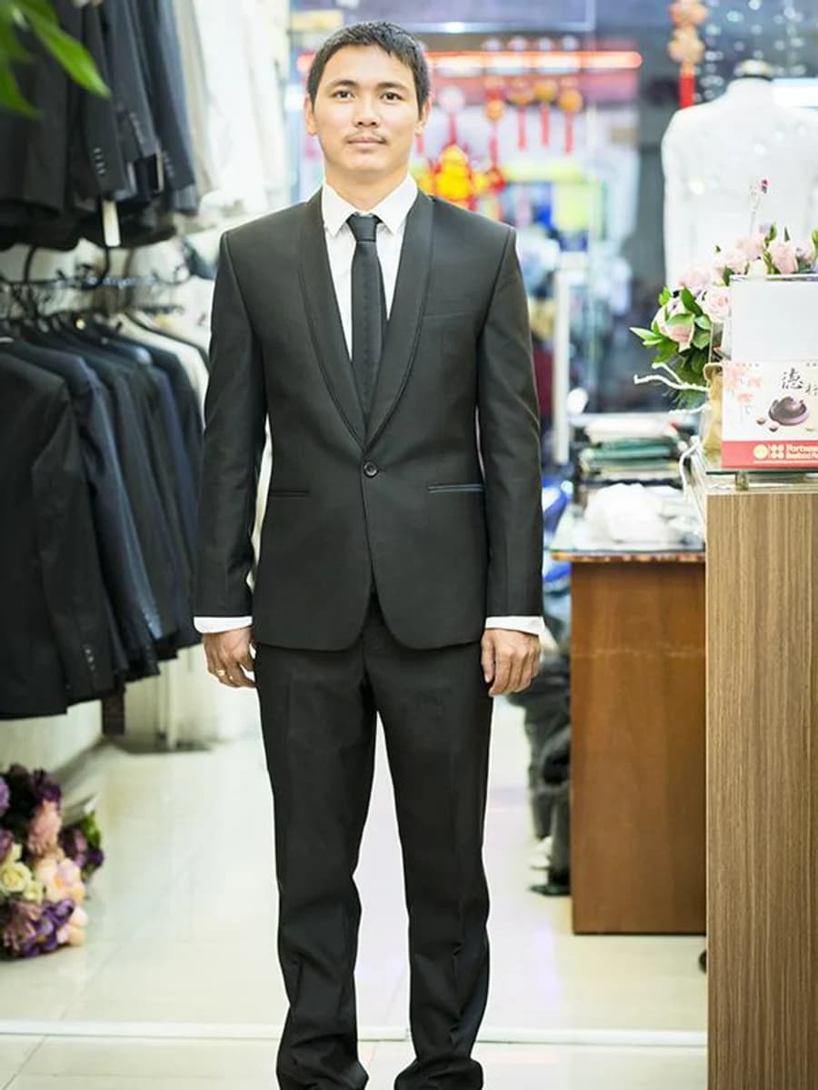 Tuxedo Ve Khăn Đen Tuyền — TUX-067