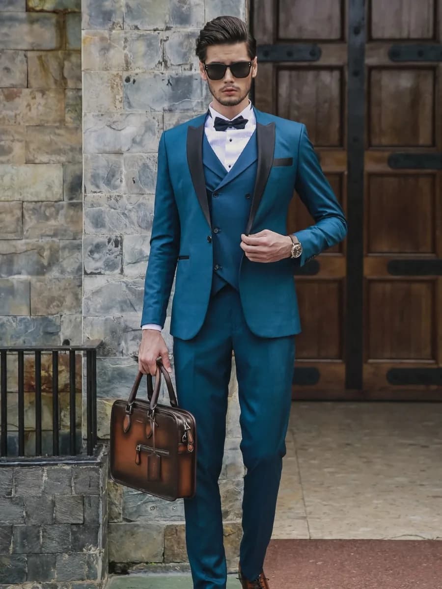 Tuxedo Xanh Cổ Vịt Gilê Hai Hàng Khuy Cùng Màu — TUX-104