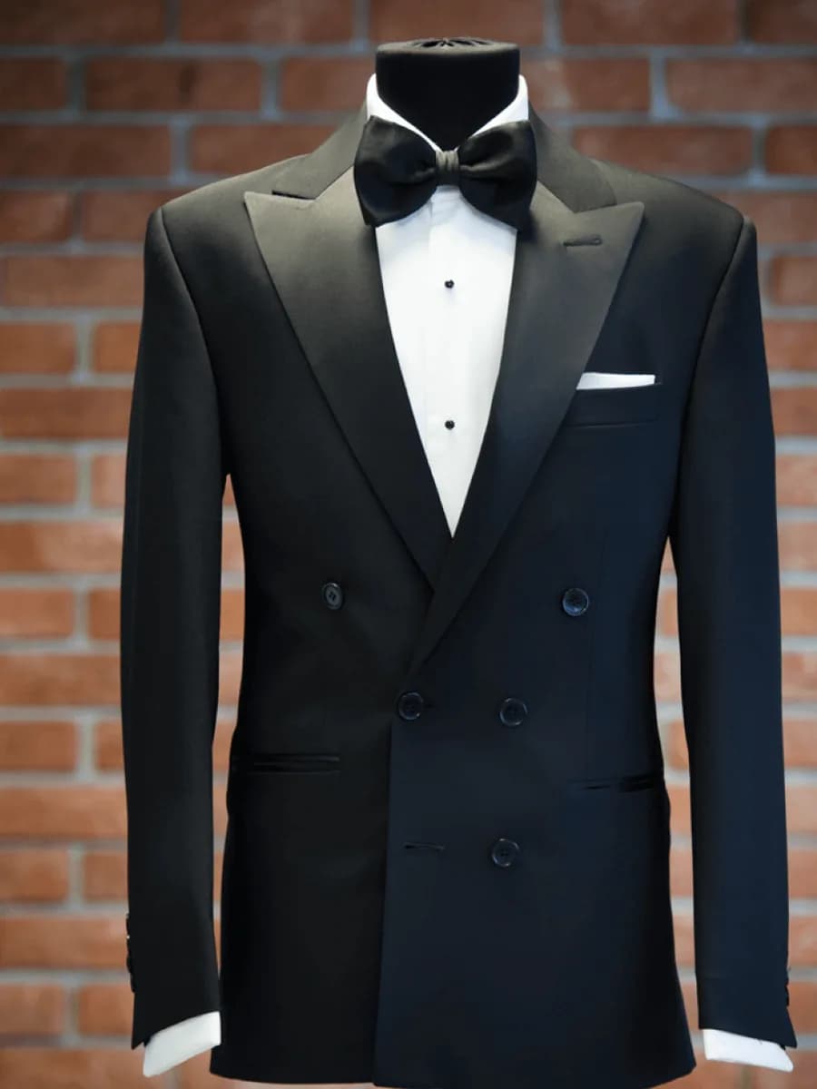 Tuxedo Đen Hai Hàng Khuy Ve Nhọn Lụa Khăn Túi Trắng — TUX-110