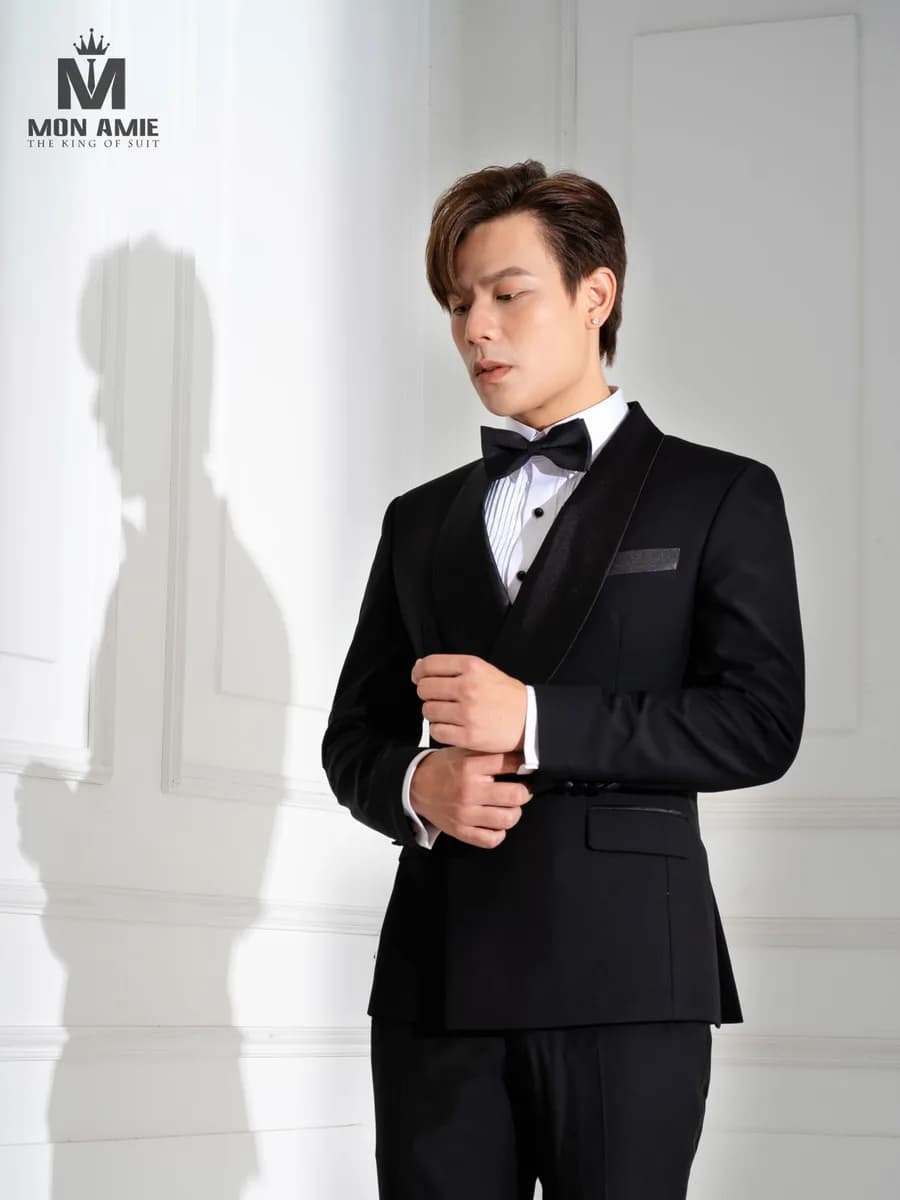 Tuxedo Đen Hai Hàng Khuy Ve Shawl Satin Khăn Túi Satin — TUX-116