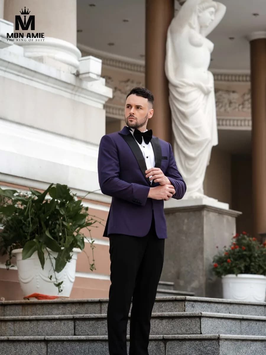 Tuxedo Tím Aubergine Một Khuy Ve Nhọn Satin Đen — TUX-118
