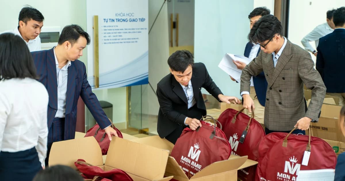 Thuê vest khi ở tỉnh xa: chọn size, ship hai chiều, nhận trả hàng, hoàn cọc