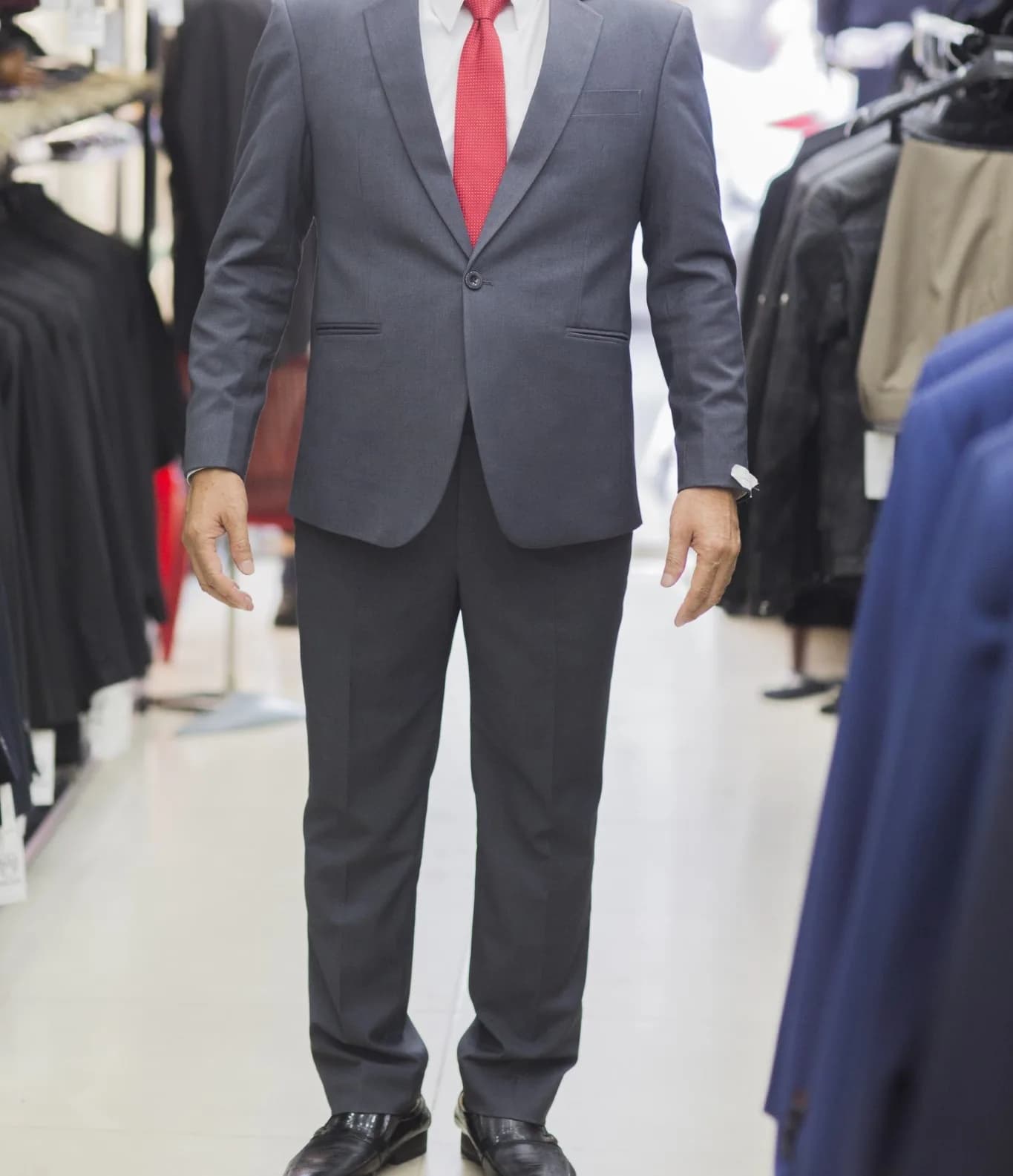 Suit Xám Cà Vạt Đỏ — SG-009