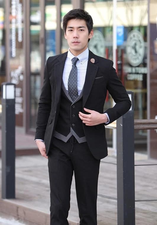 Vest Đen Gile Viền Khói — SN-072