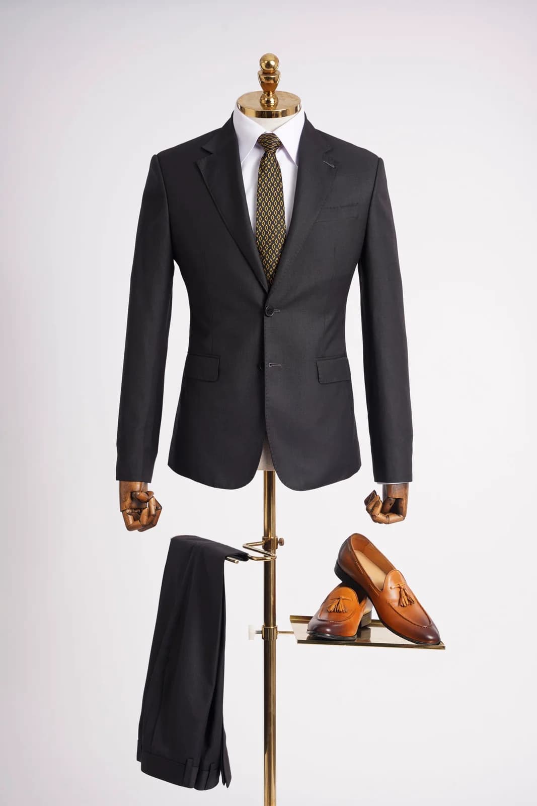 Bộ Suit Xám Than Hai Nút Kèm Quần Âu Và Loafer — SN-291