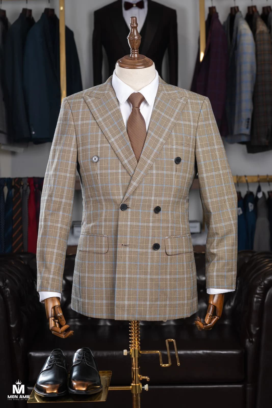 Suit Hai Hàng Nút Be Nâu Kẻ Caro Xanh Ve Nhọn — SN-303