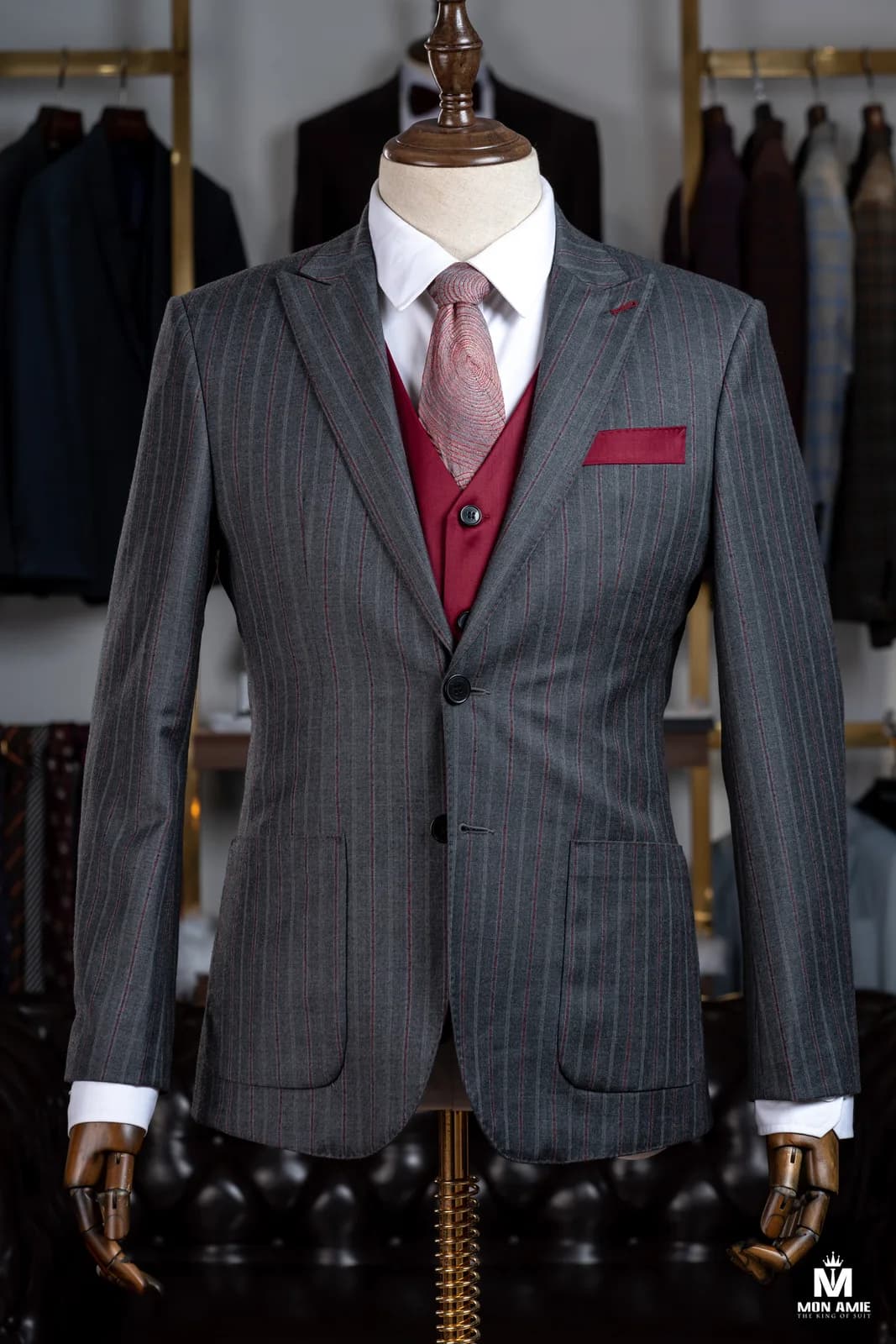 Suit Xám Than Kẻ Sọc Đỏ Đô Túi Ốp Phối Gilê Đỏ — SN-305
