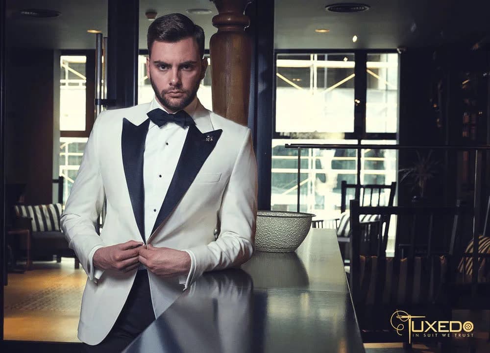 Dinner Jacket Trắng Ngà Ve Đen — TUX-042