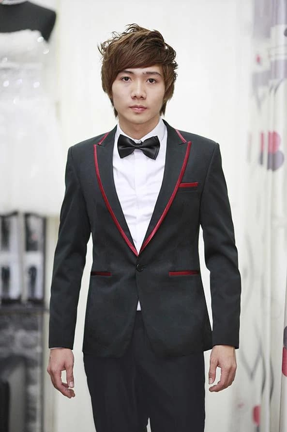 Tuxedo Viền Đỏ Kiêu Hãnh — TUX-065
