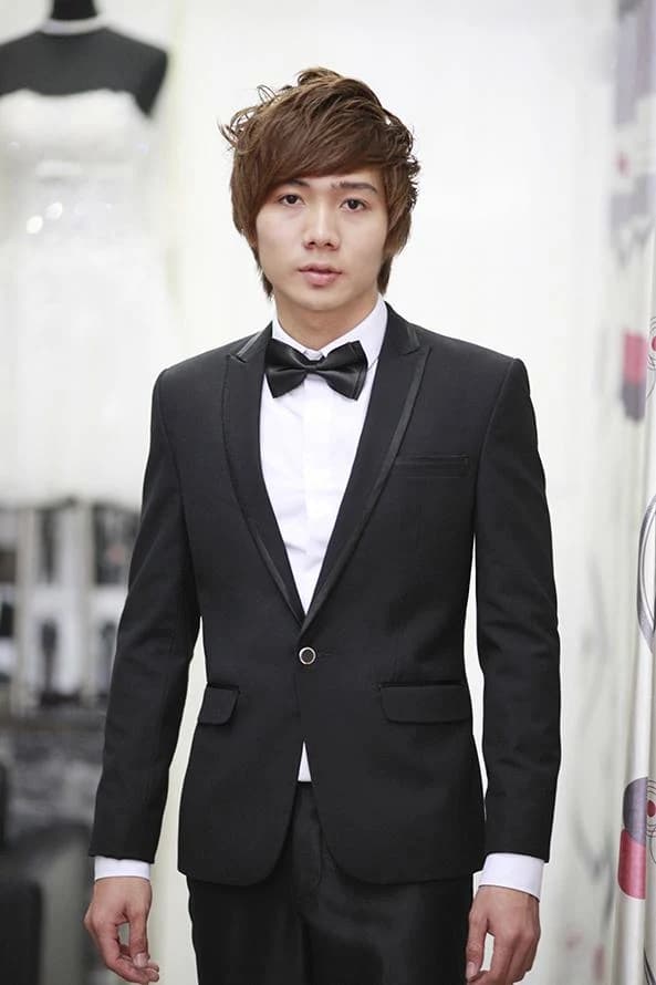 Tuxedo Nút Bạc Đêm Huyền — TUX-070