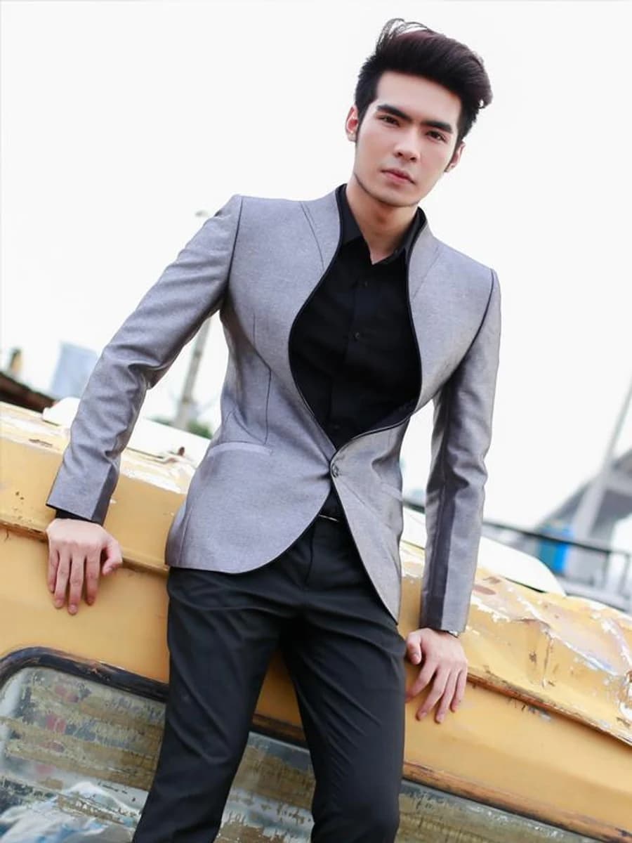 Blazer Xám Cổ Trụ Viền Đen — SN-051