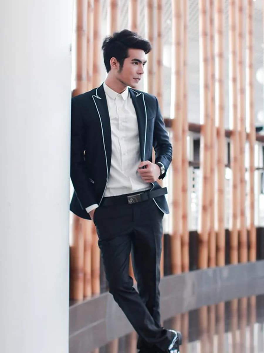 Vest Đen Viền Chỉ Trắng — SN-061
