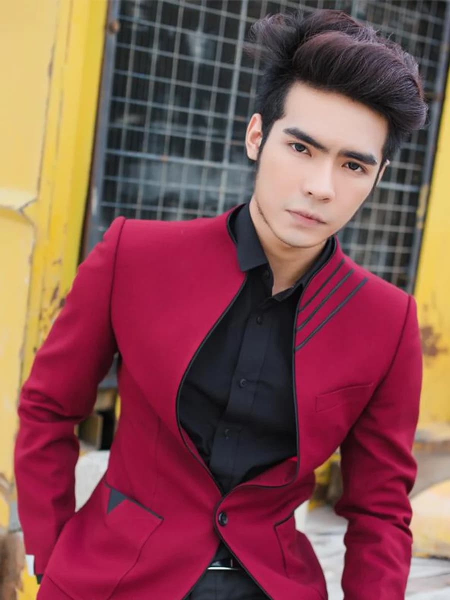 Blazer Đỏ Rượu Vang Kẻ Vai — SN-062