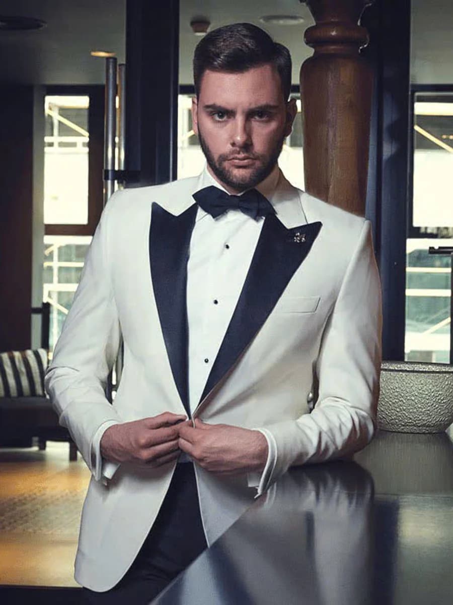 Dinner Jacket Trắng Ngà Ve Đen — TUX-042