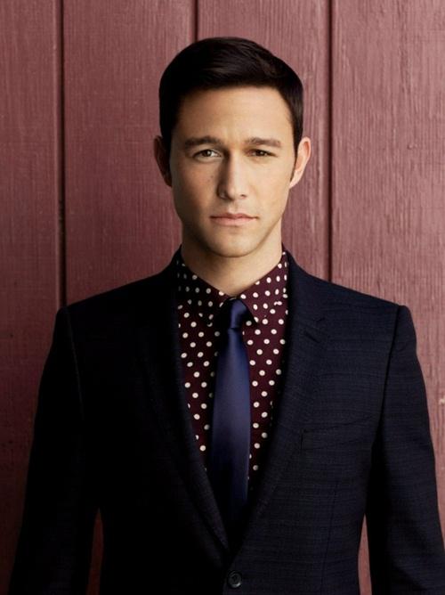 Giúp quý ông phối màu comple 'chuẩn'