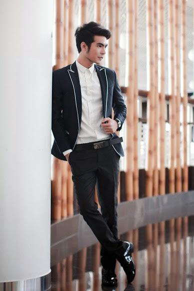 Chọn vest thuê cho chàng công sở hiện đại