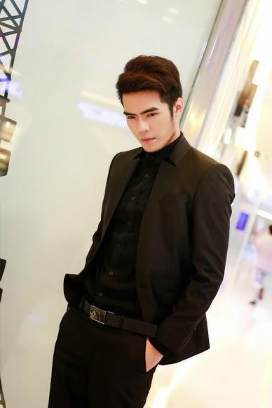 Chọn vest thuê cho chàng công sở hiện đại