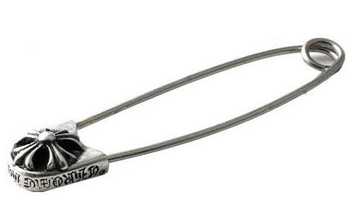 Chọn phụ kiện thú vị cho áo vest của chàng