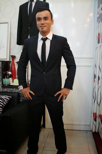 Những mẫu vest đen được ưa chuộng 2015